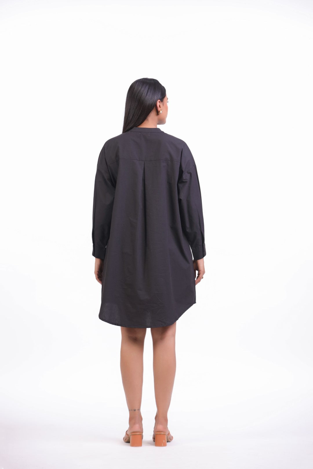 MUUN Women Black Solid Cotton Full Sleeve Mandarin Collar Midi Dress with Pocket