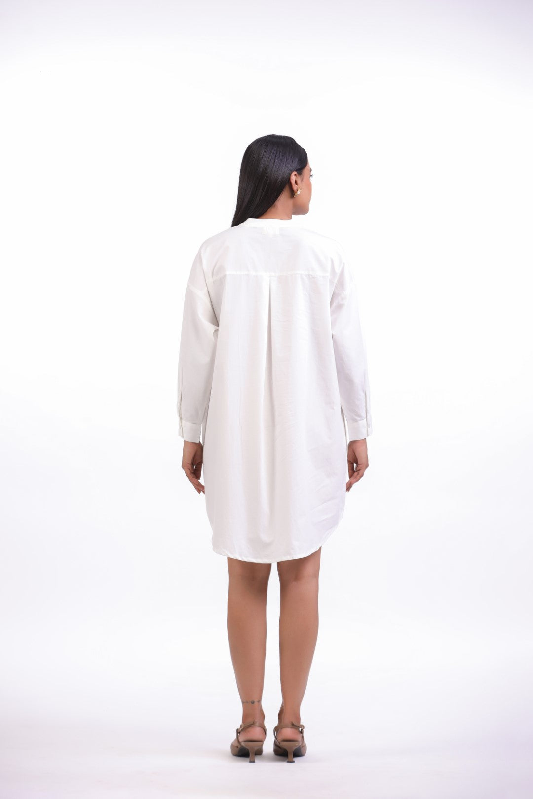 MUUN Women White Solid Cotton Full Sleeve Mandarin Collar Midi Dress with Pocket