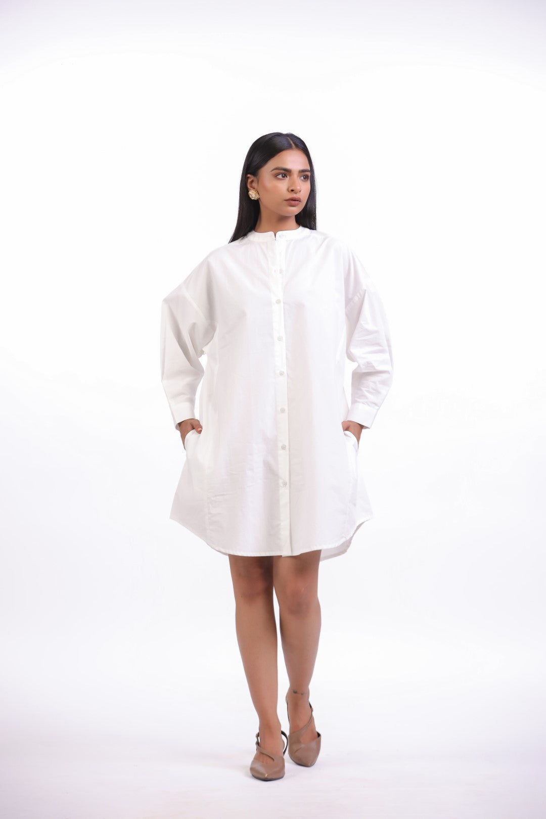 MUUN Women White Solid Cotton Full Sleeve Mandarin Collar Midi Dress with Pocket