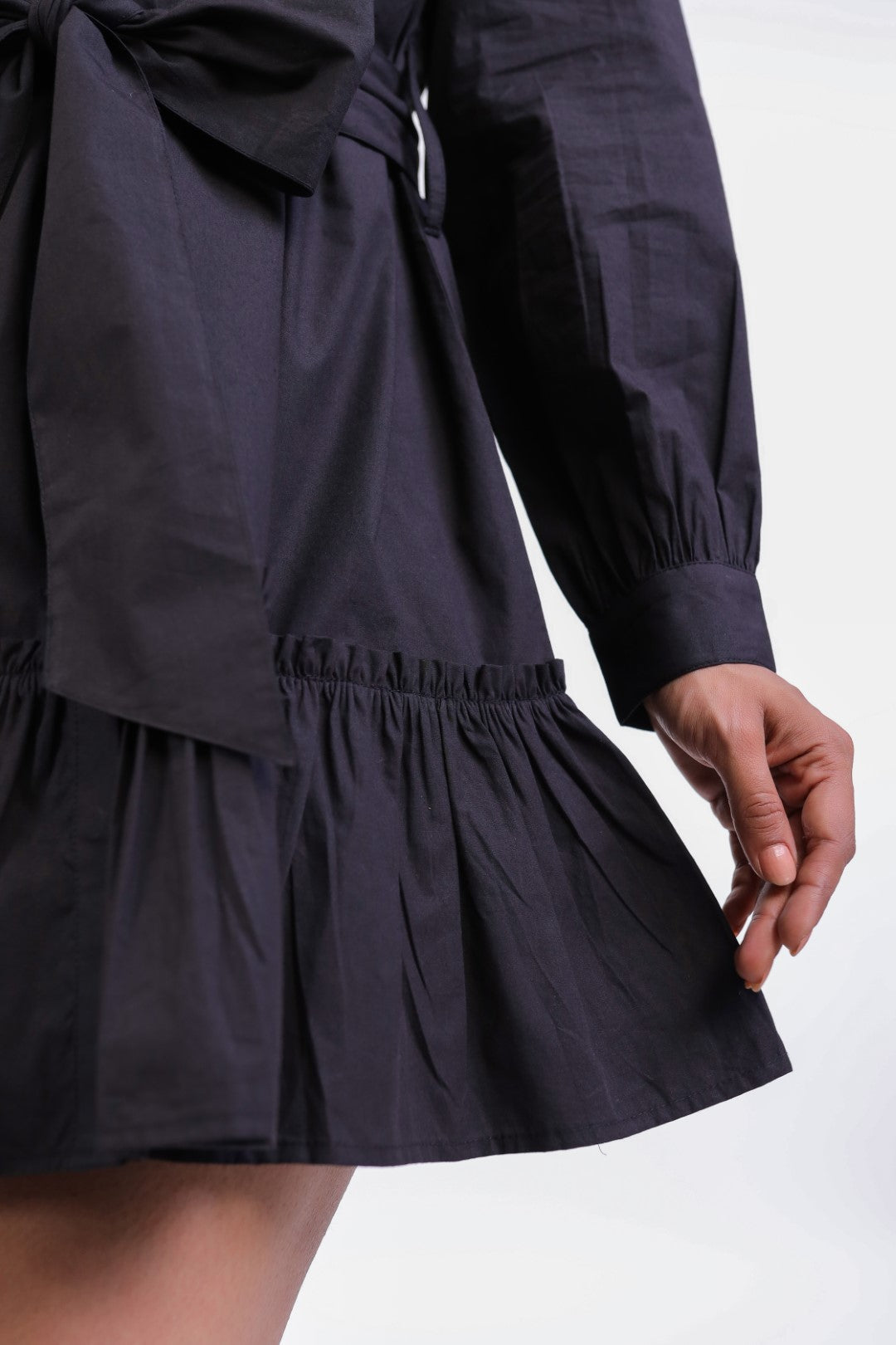 MUUN Women's Black Solid Cotton Midi Dress