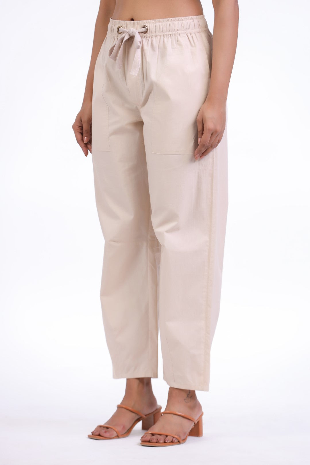 MUUN Women's Off-White Solid Cotton Pant