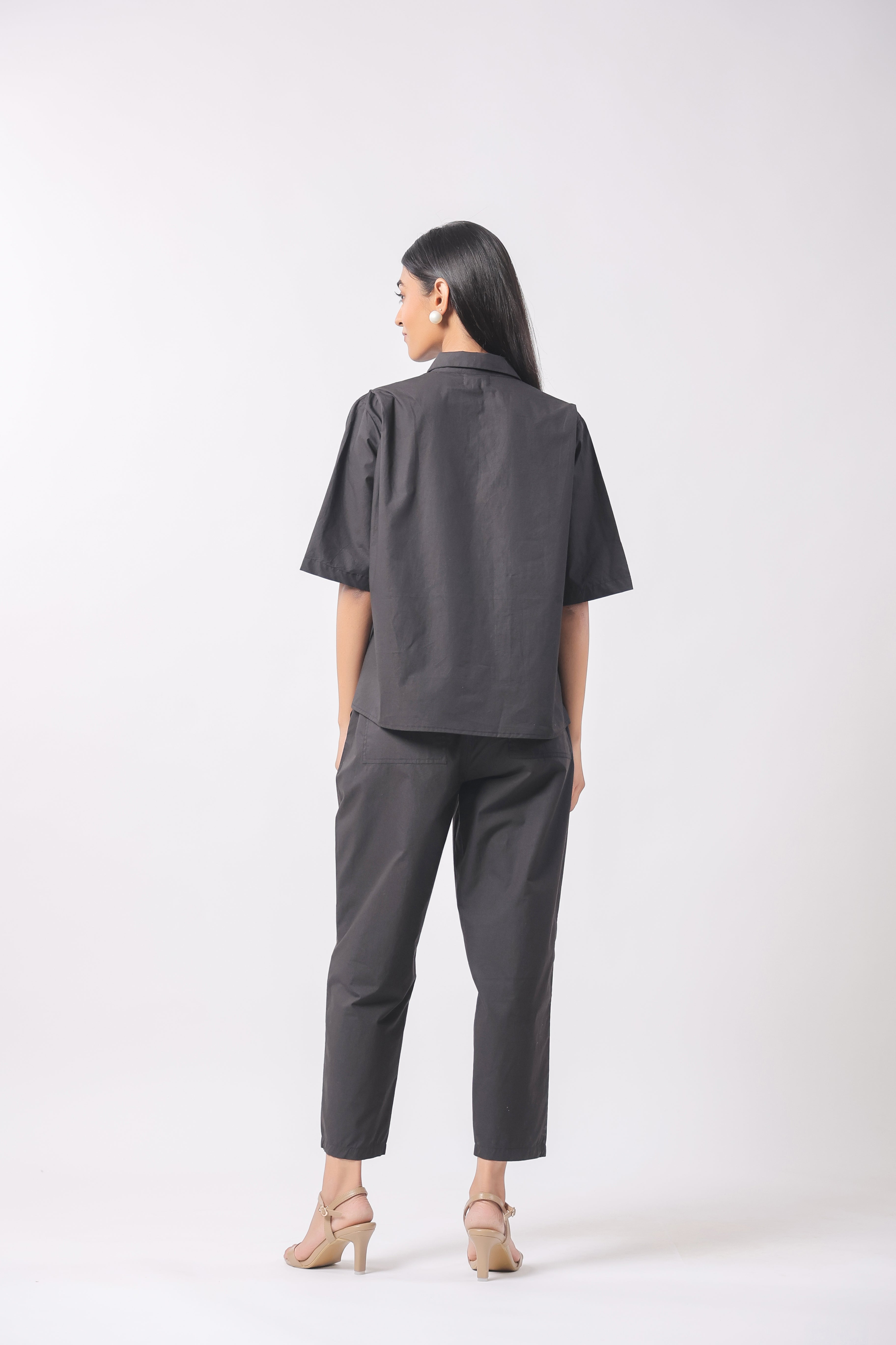 MUUN Women Black Solid Cotton Half Sleeve Shirt Collar Co-Ord Set