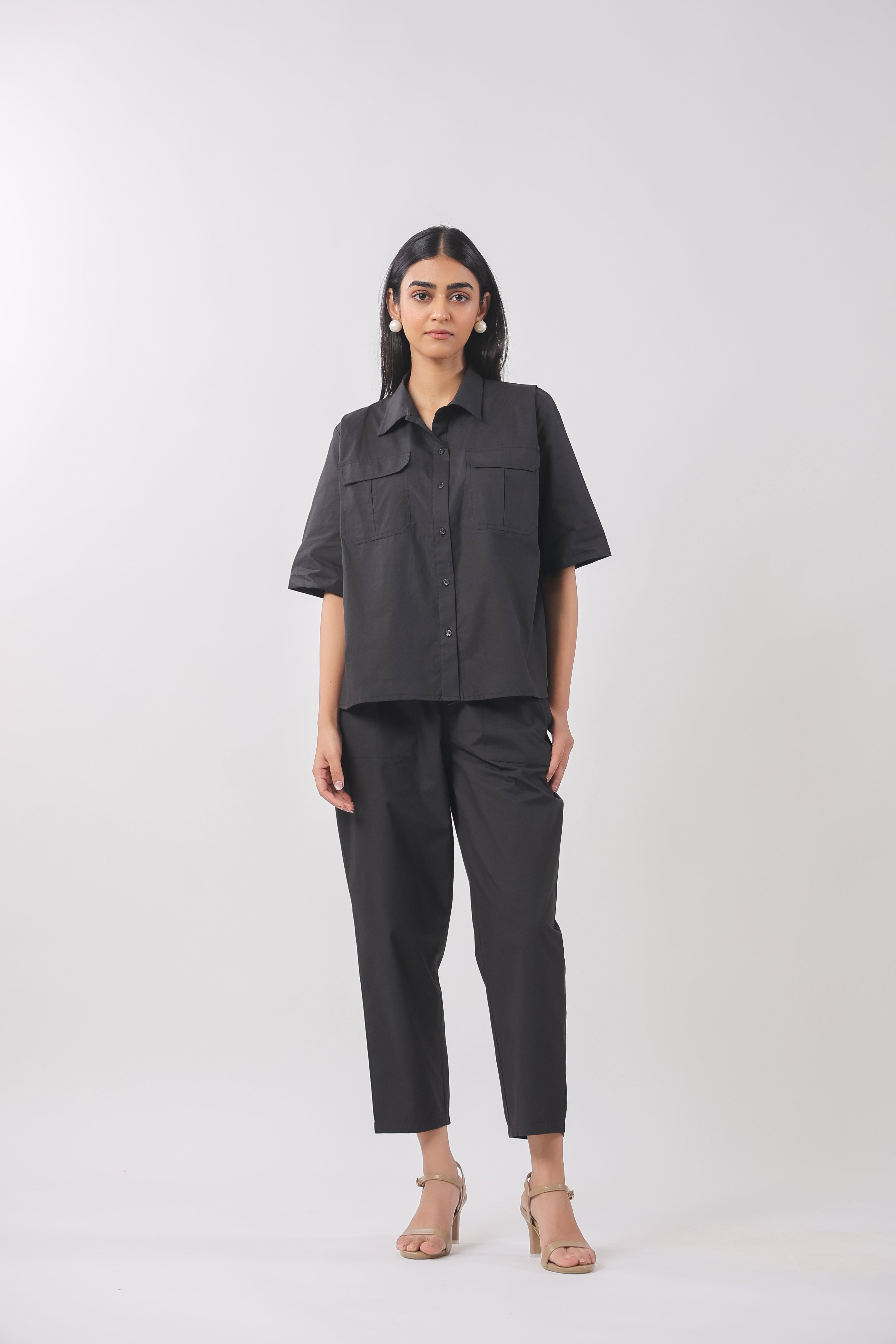 MUUN Women Black Solid Cotton Half Sleeve Shirt Collar Co-Ord Set