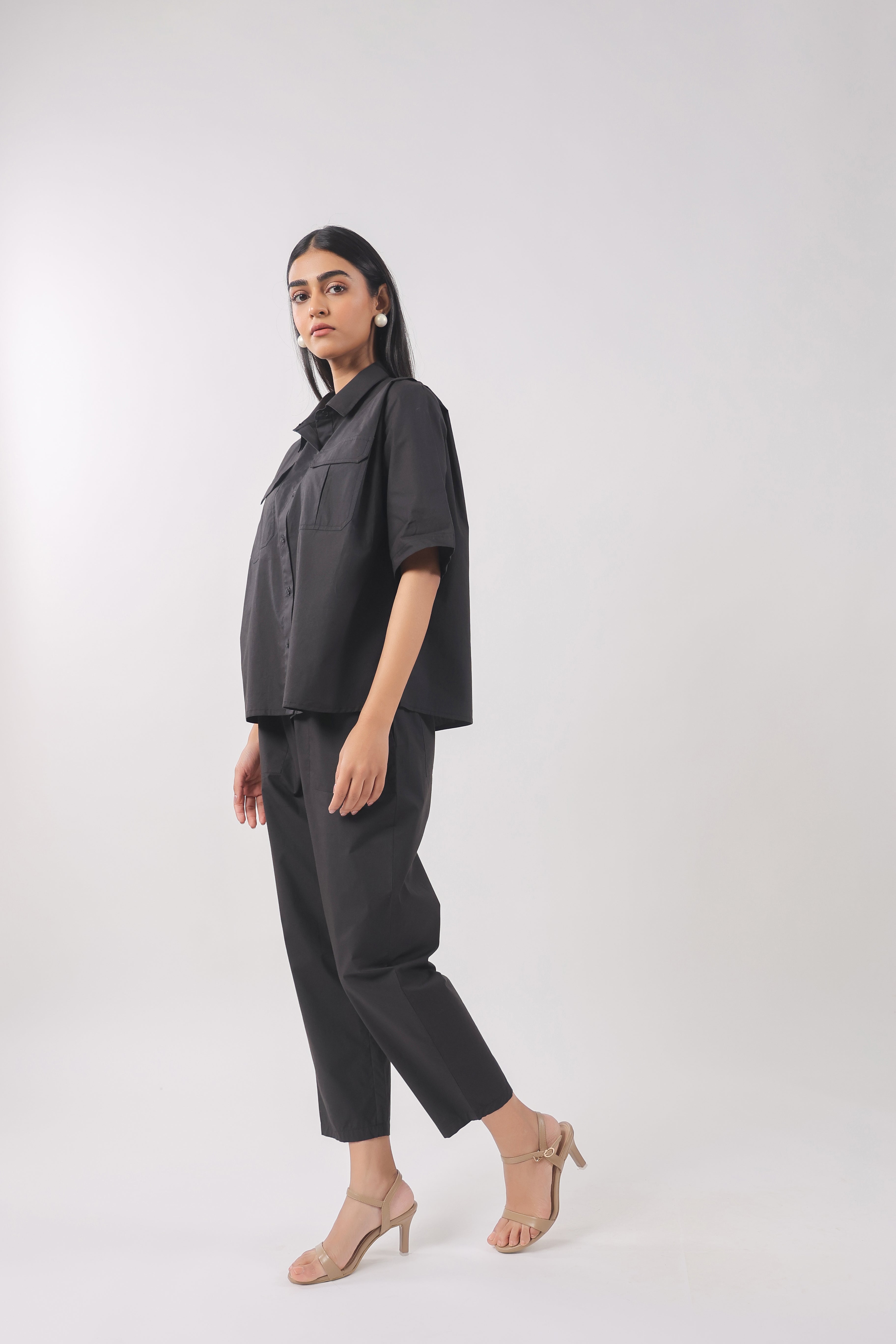 MUUN Women Black Solid Cotton Half Sleeve Shirt Collar Co-Ord Set