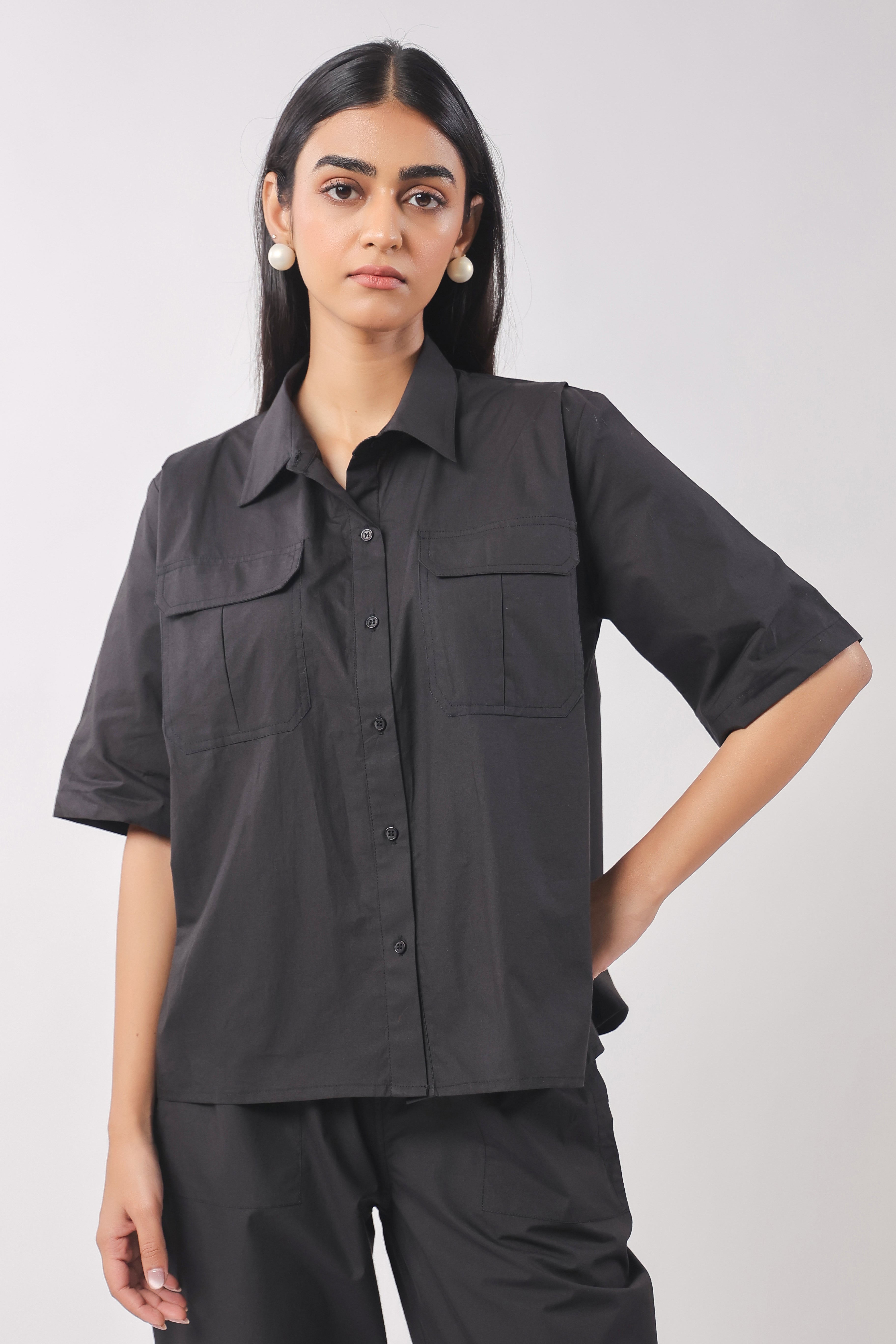 MUUN Women Black Solid Cotton Half Sleeve Shirt Collar Co-Ord Set