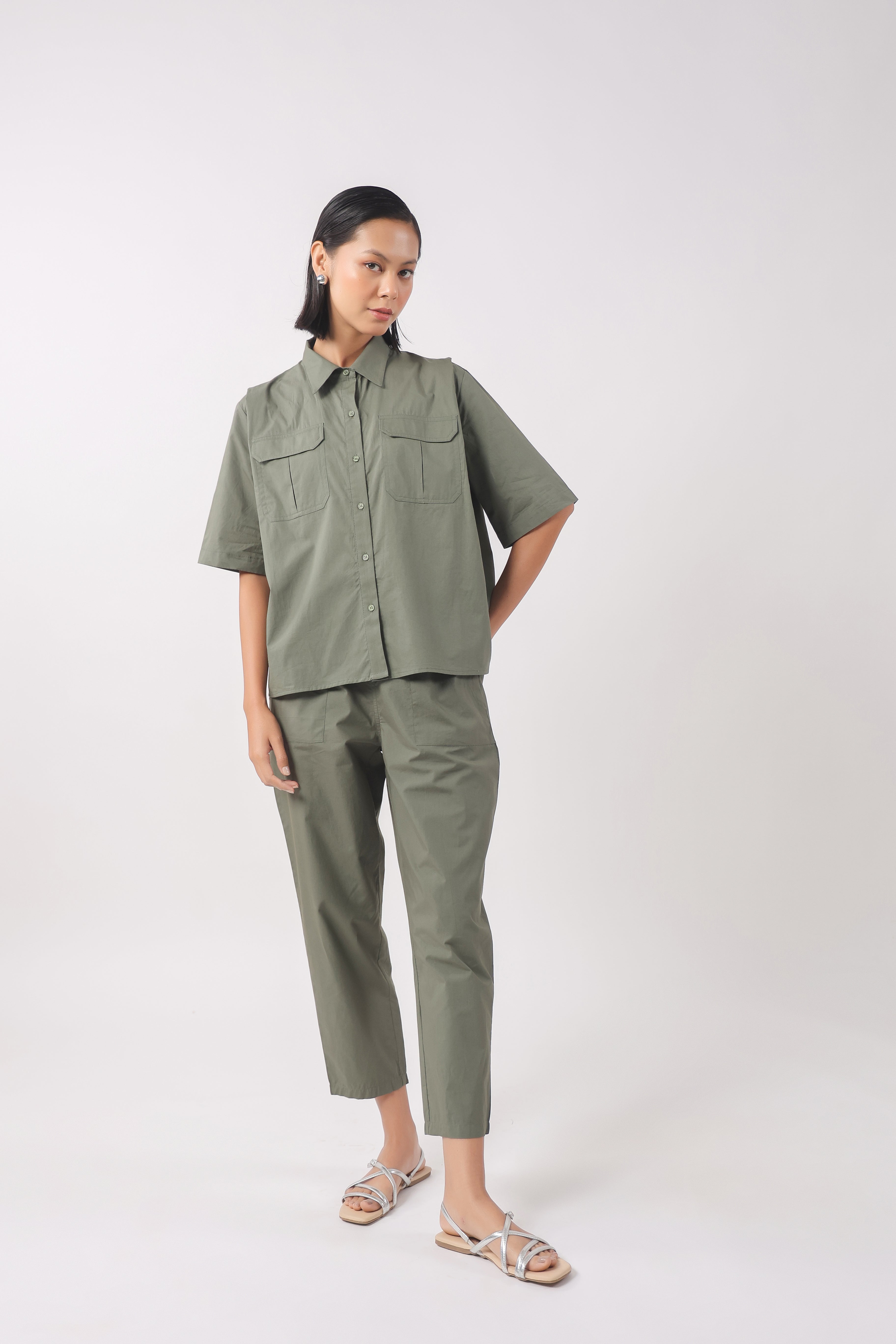 MUUN Women Green Solid Cotton Half Sleeve Shirt Collar Co-Ord Set