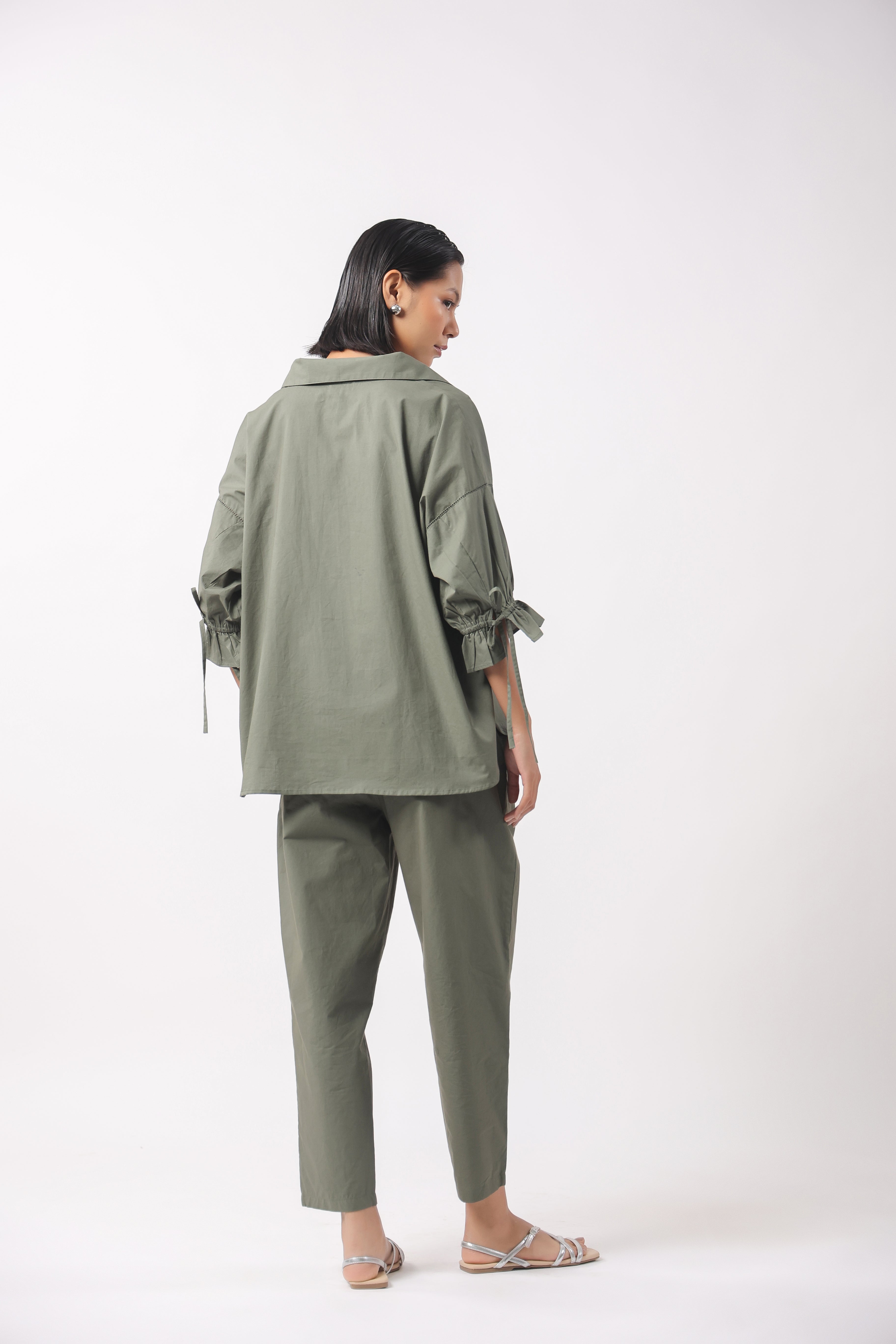 MUUN Women Green Solid Cotton 3/4 Sleeve Shirt Collar Co-Ord Set