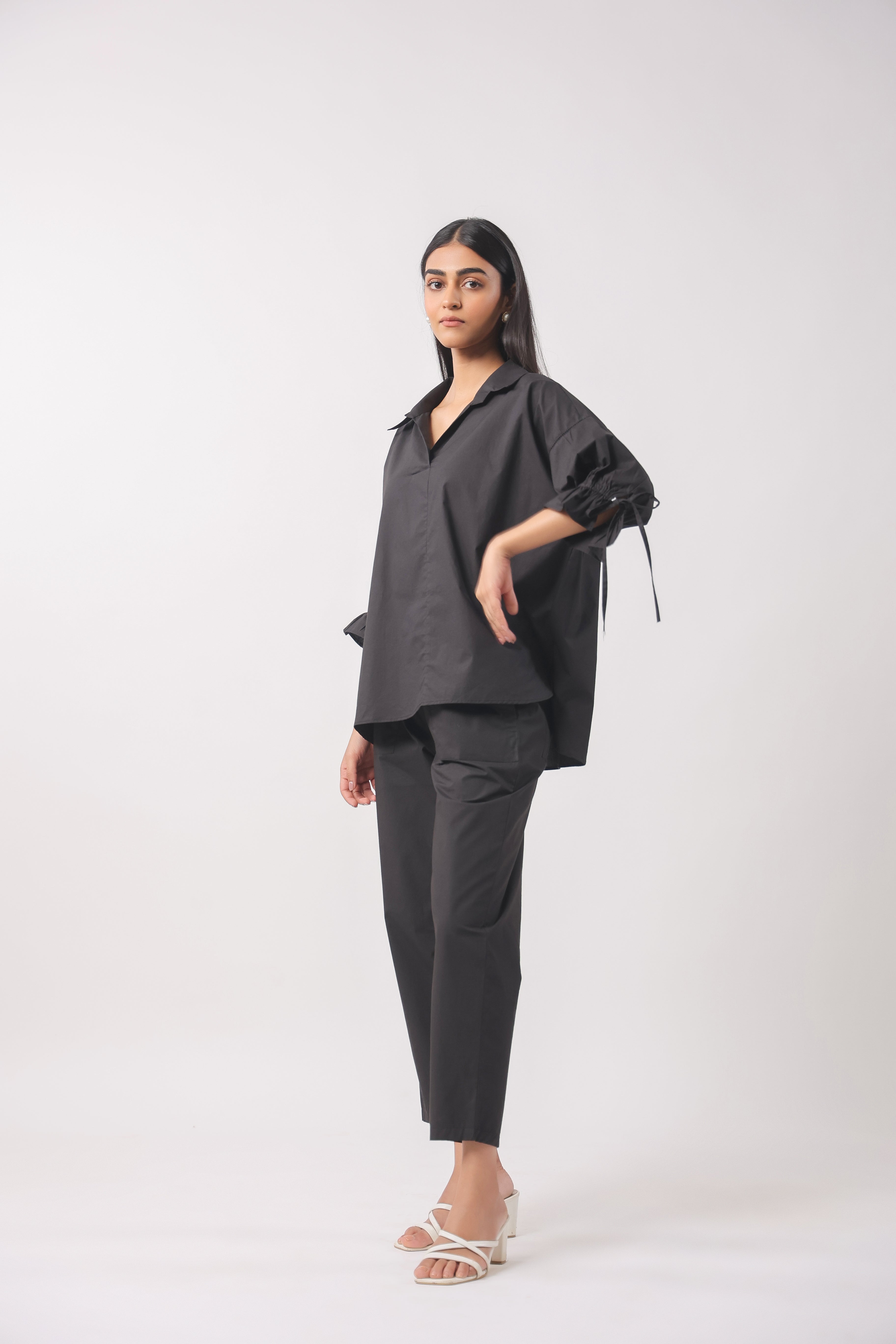 MUUN Women Black Solid Cotton 3/4 Sleeve Shirt Collar Co-Ord Set