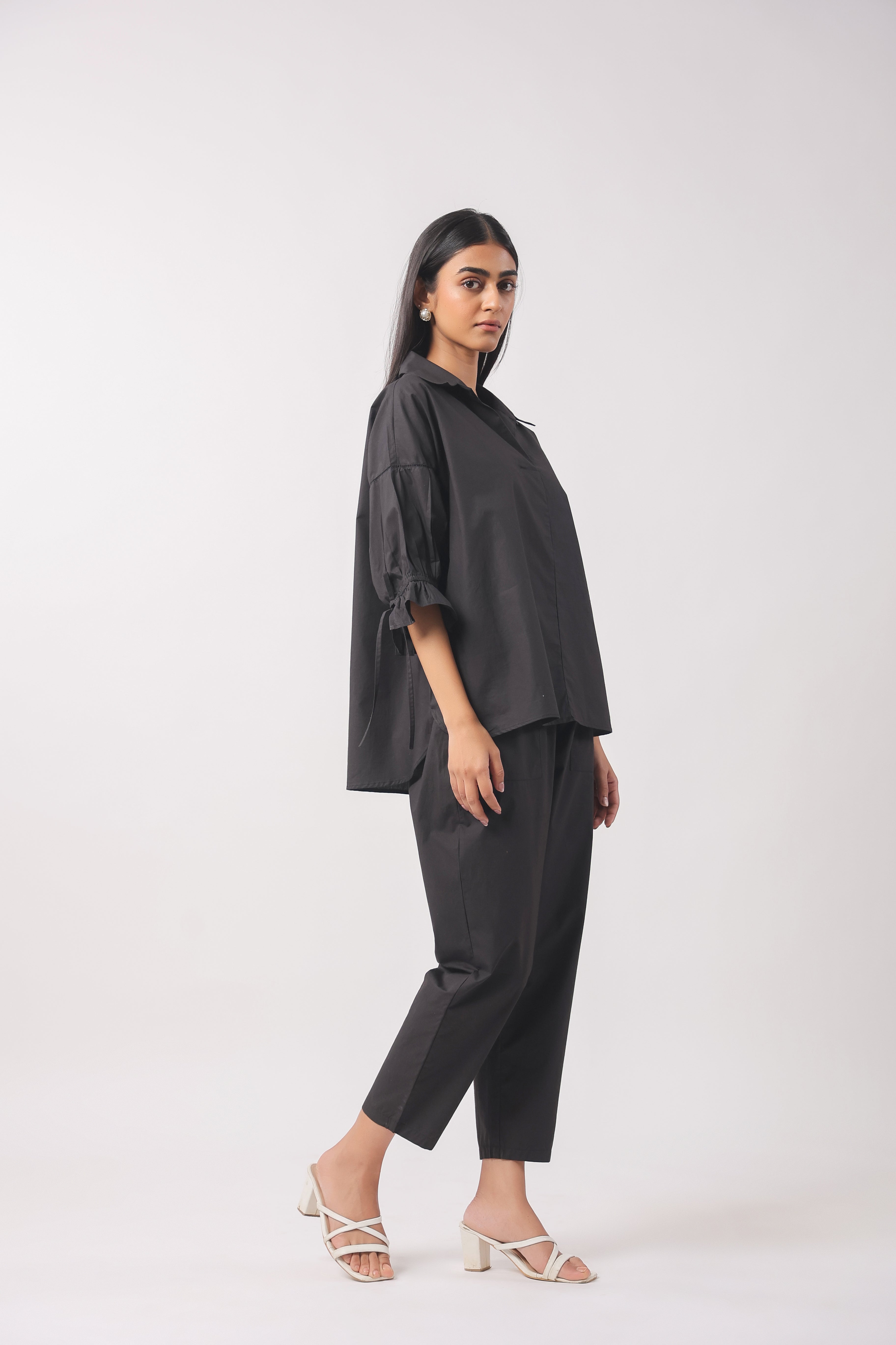 MUUN Women Black Solid Cotton 3/4 Sleeve Shirt Collar Co-Ord Set