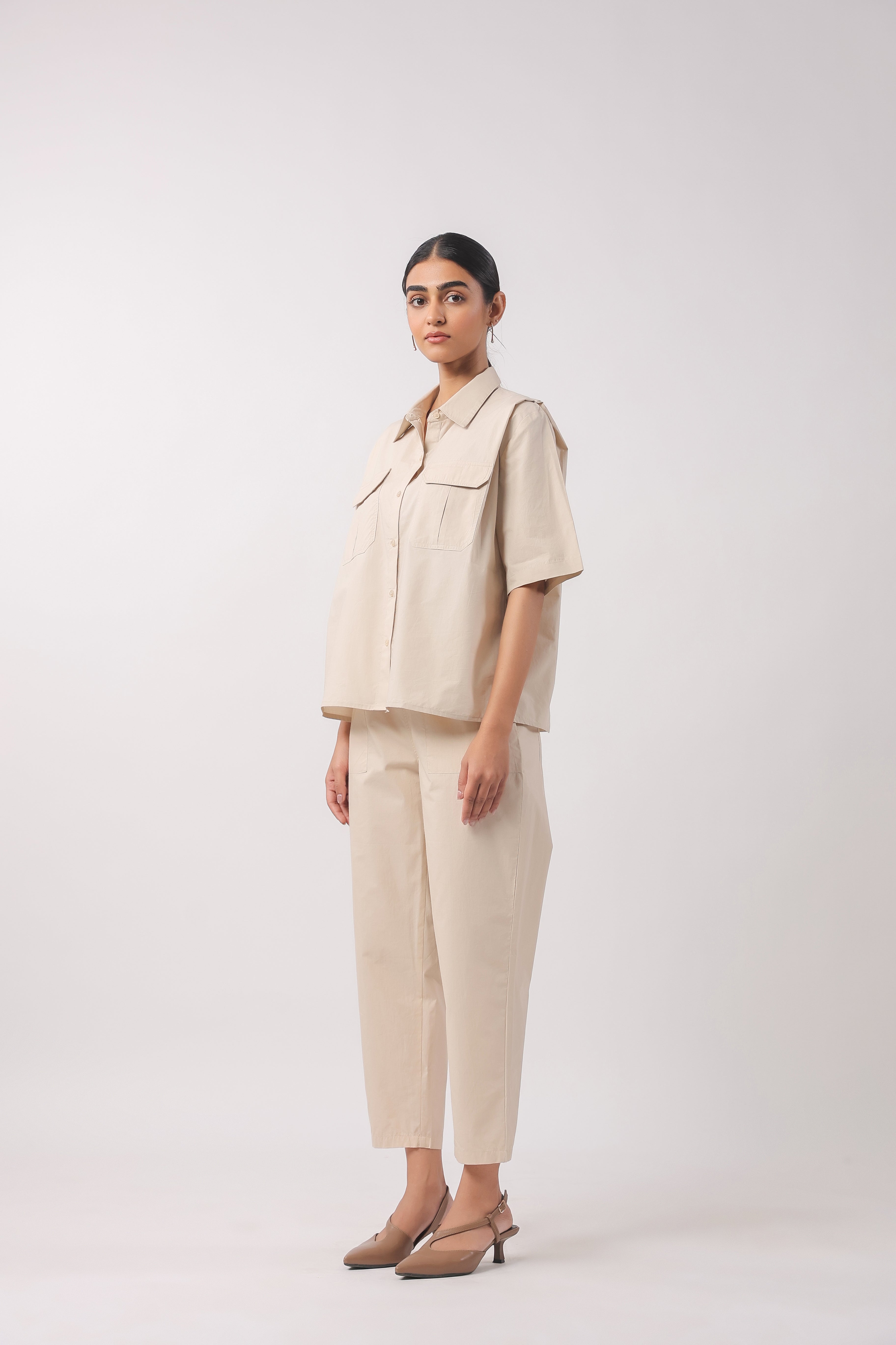 MUUN Women Beige Solid Cotton Half Sleeve Shirt Collar Co-Ord Set
