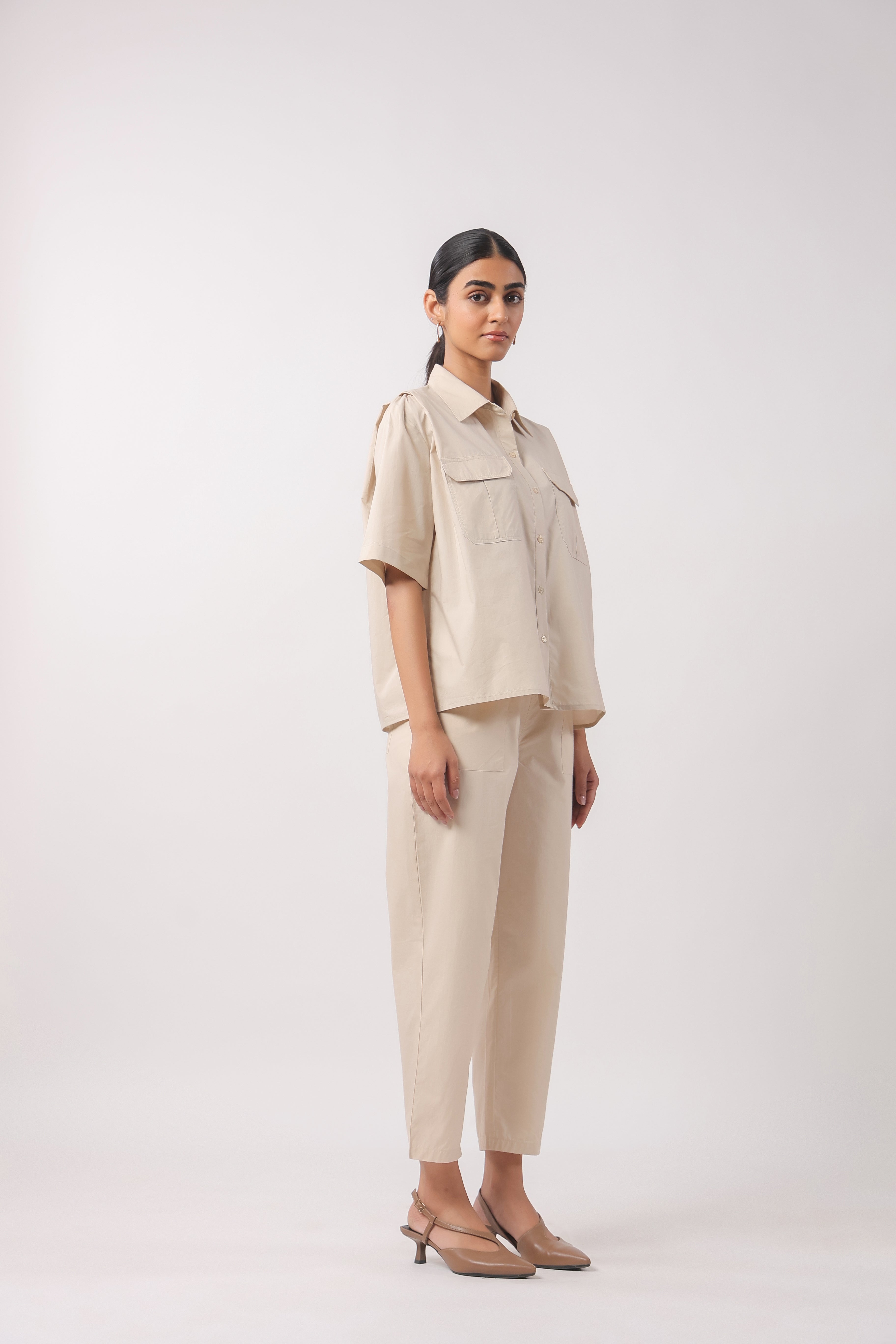 MUUN Women Beige Solid Cotton Half Sleeve Shirt Collar Co-Ord Set