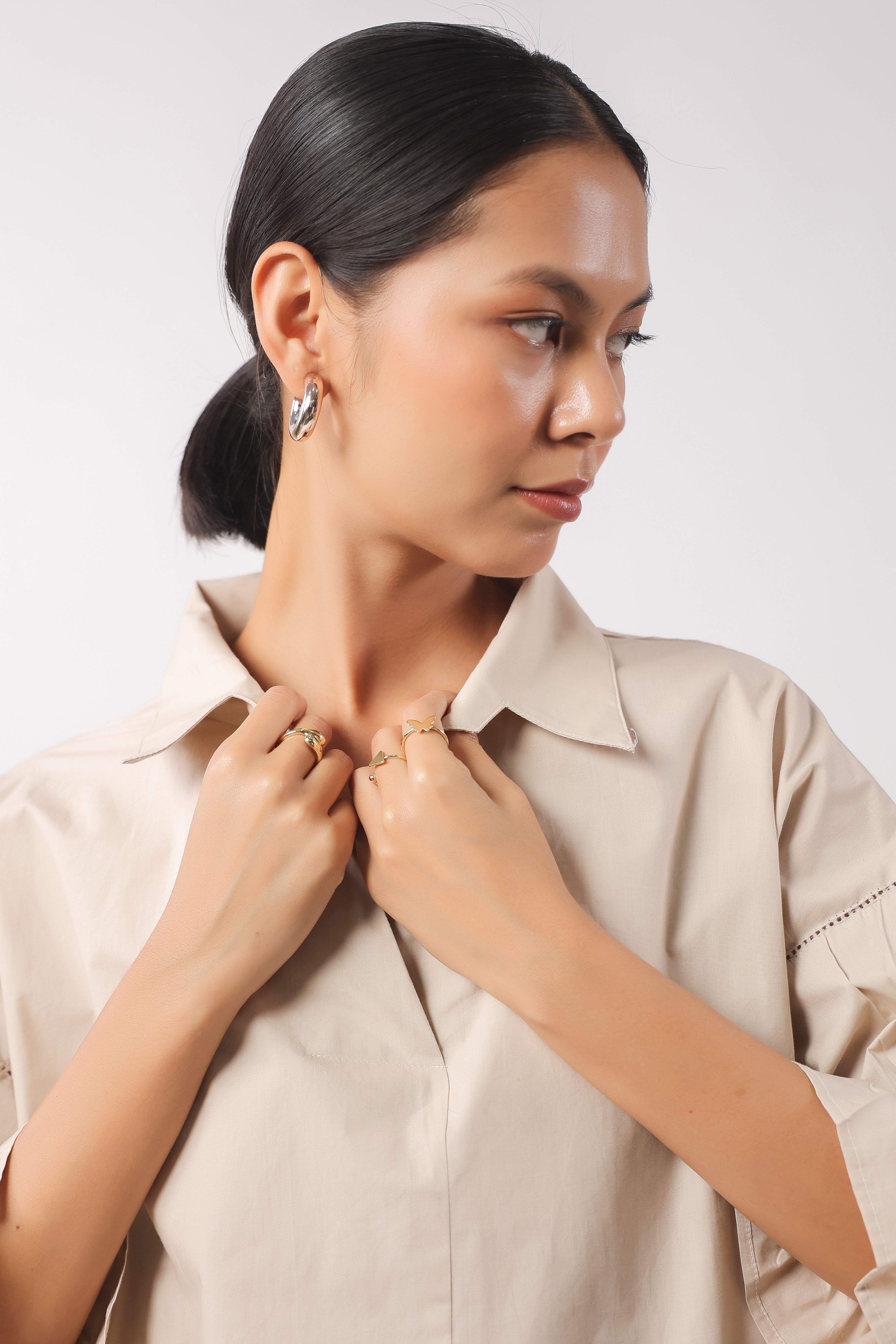 MUUN Women Beige Solid Cotton 3/4 Sleeve Shirt Collar Co-Ord Set