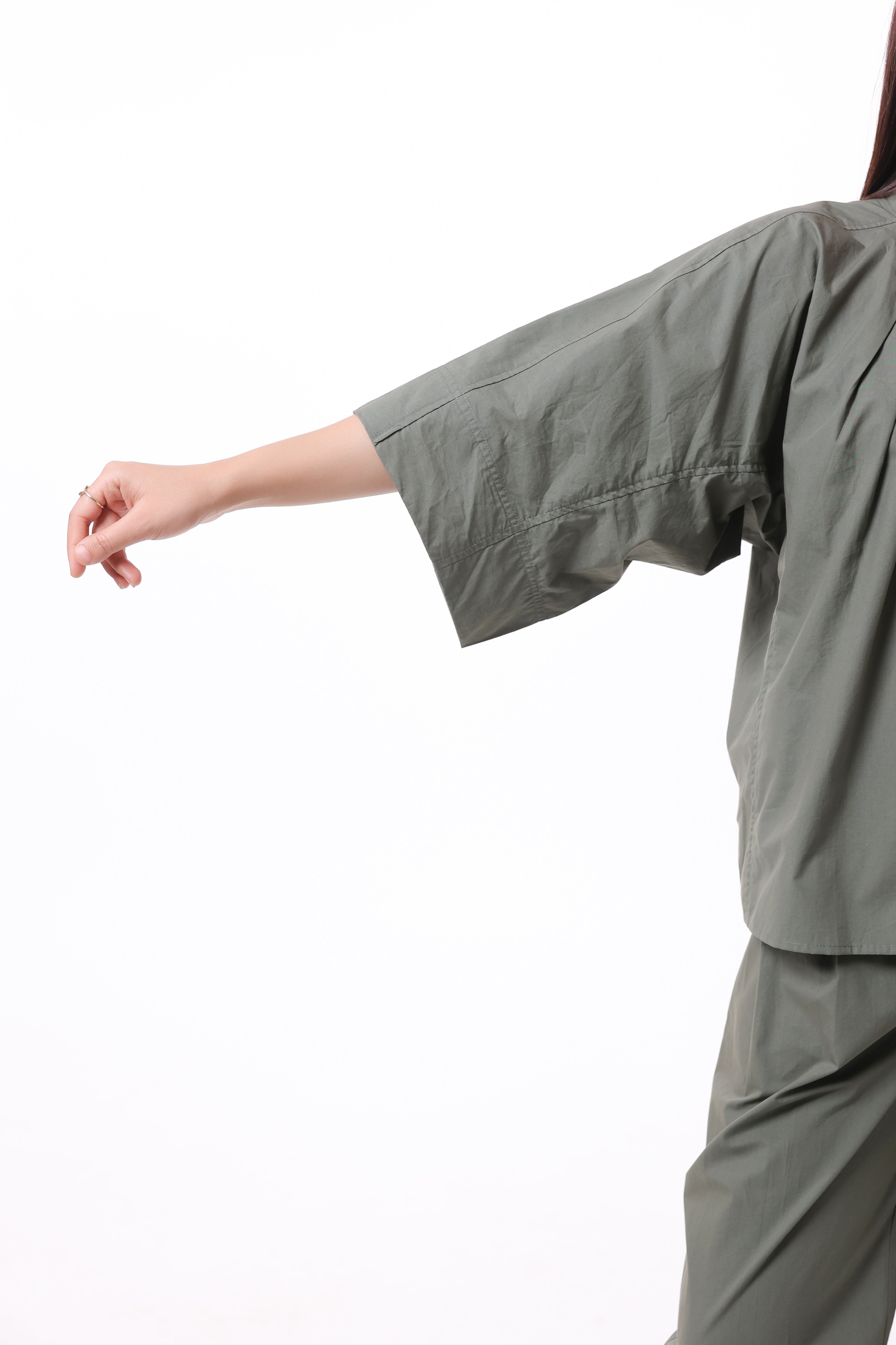MUUN Women Green Solid Cotton Top