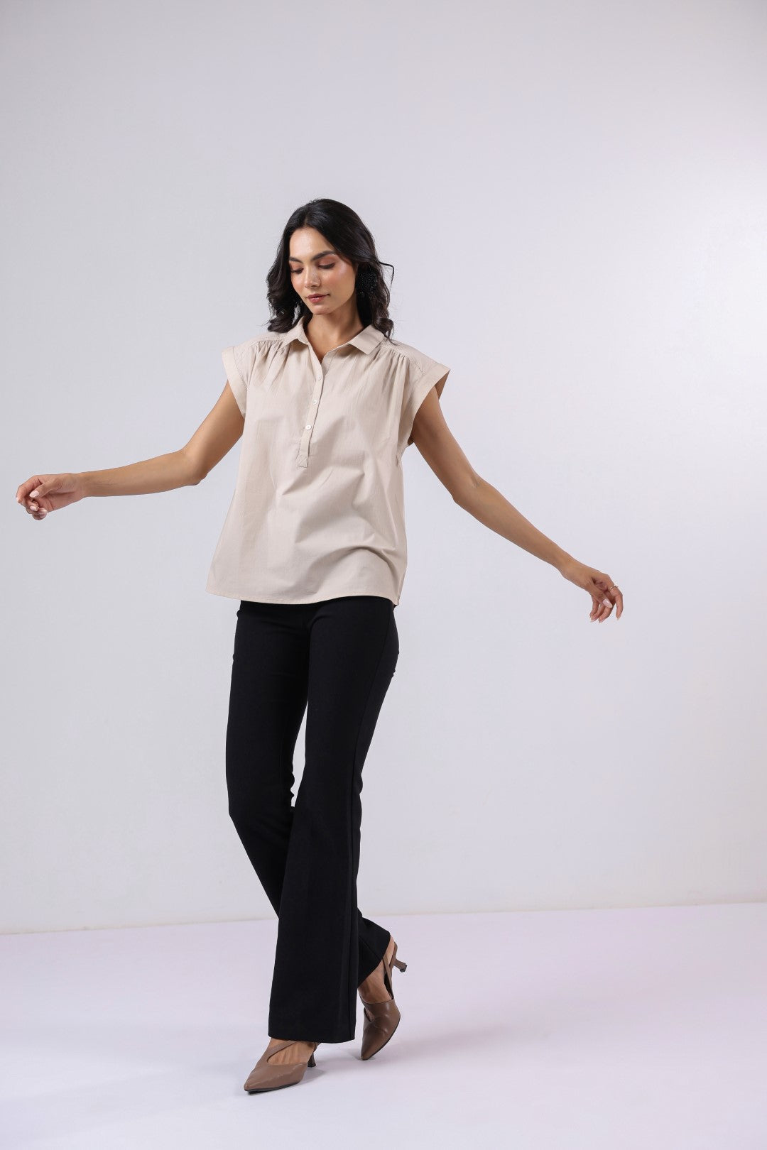 Women's beige cotton tops