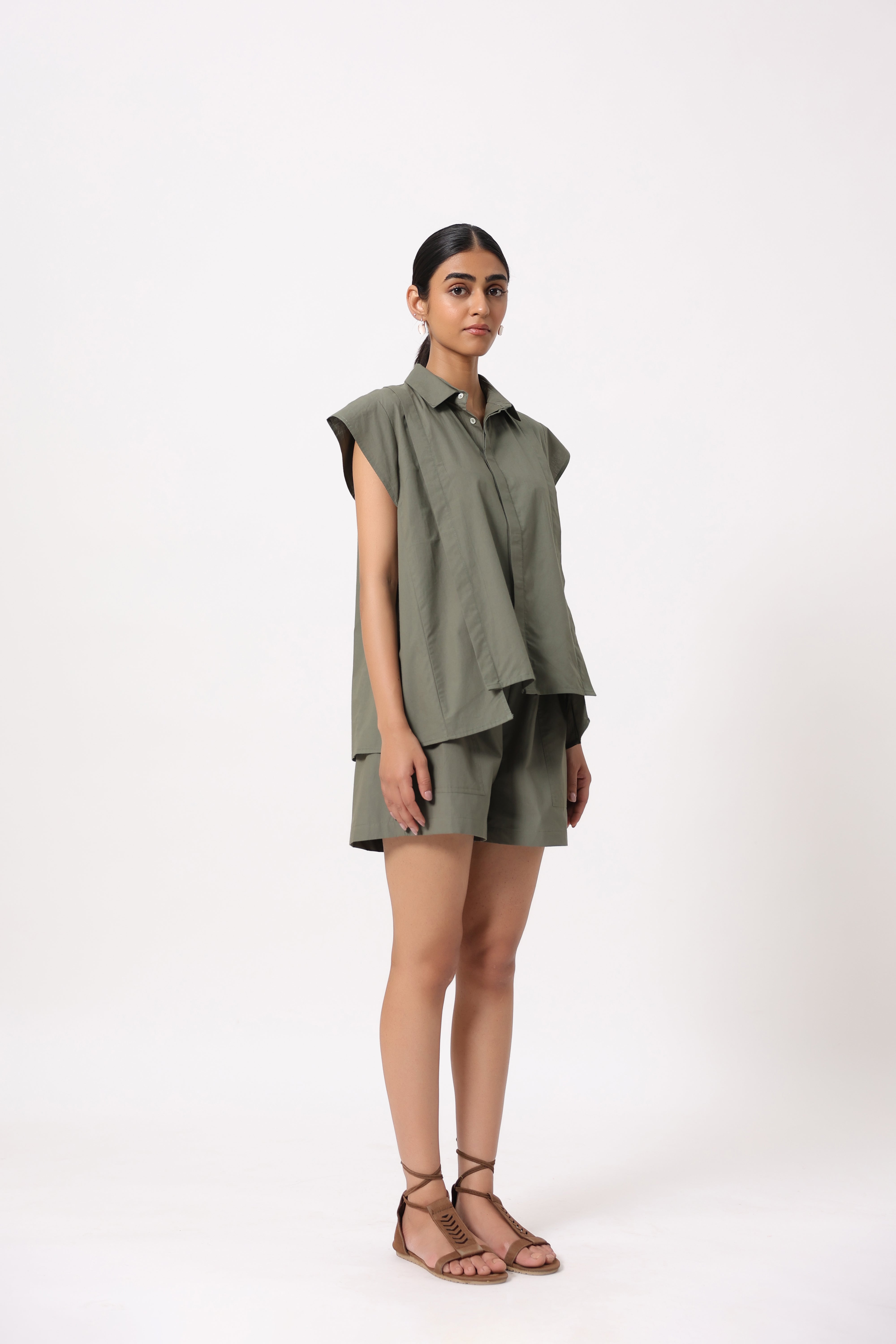 MUUN Women Khaki Green Solid Cotton Short Sleeve Shirt Collar Co-Ord Set