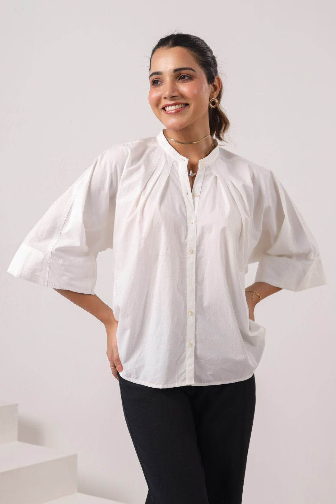 MUUN Women White Solid Cotton Top