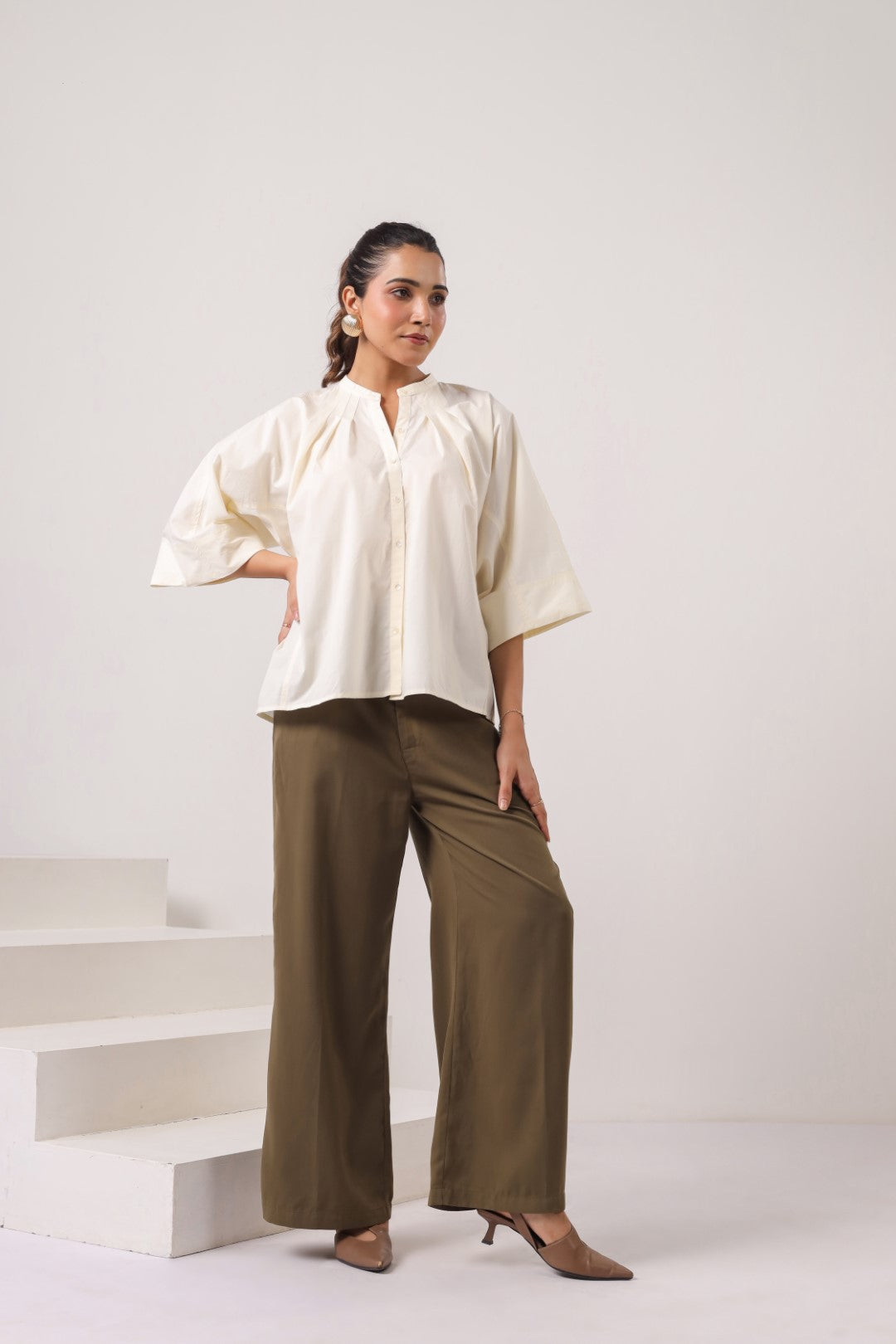 Women's off-white cotton top