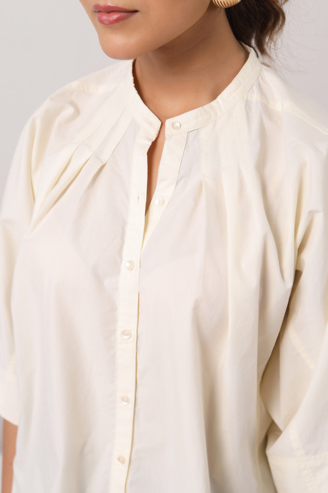 Women's off-white cotton top