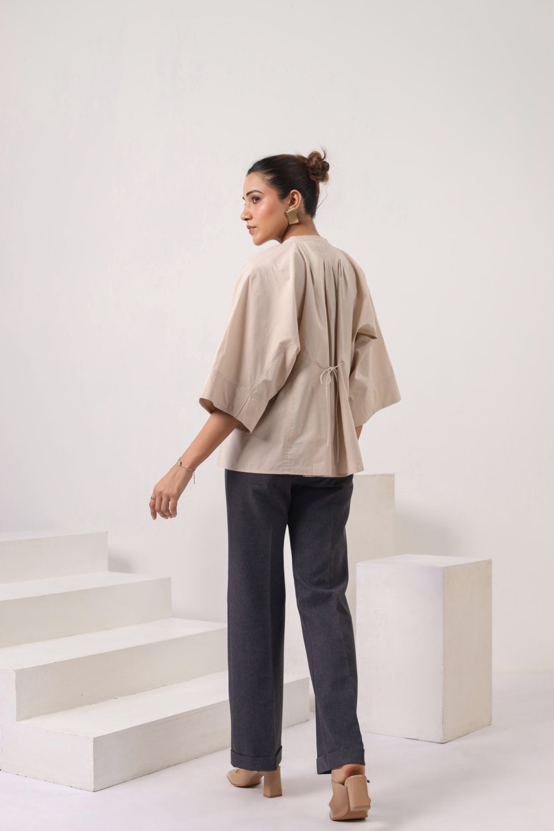 Women's beige cotton tops