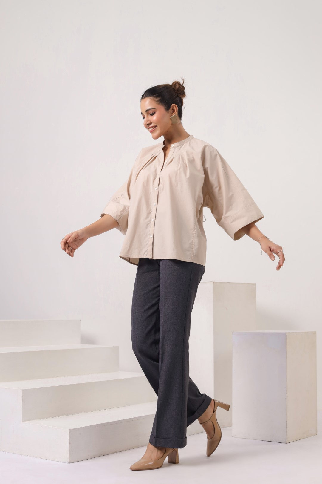 Women's beige cotton tops