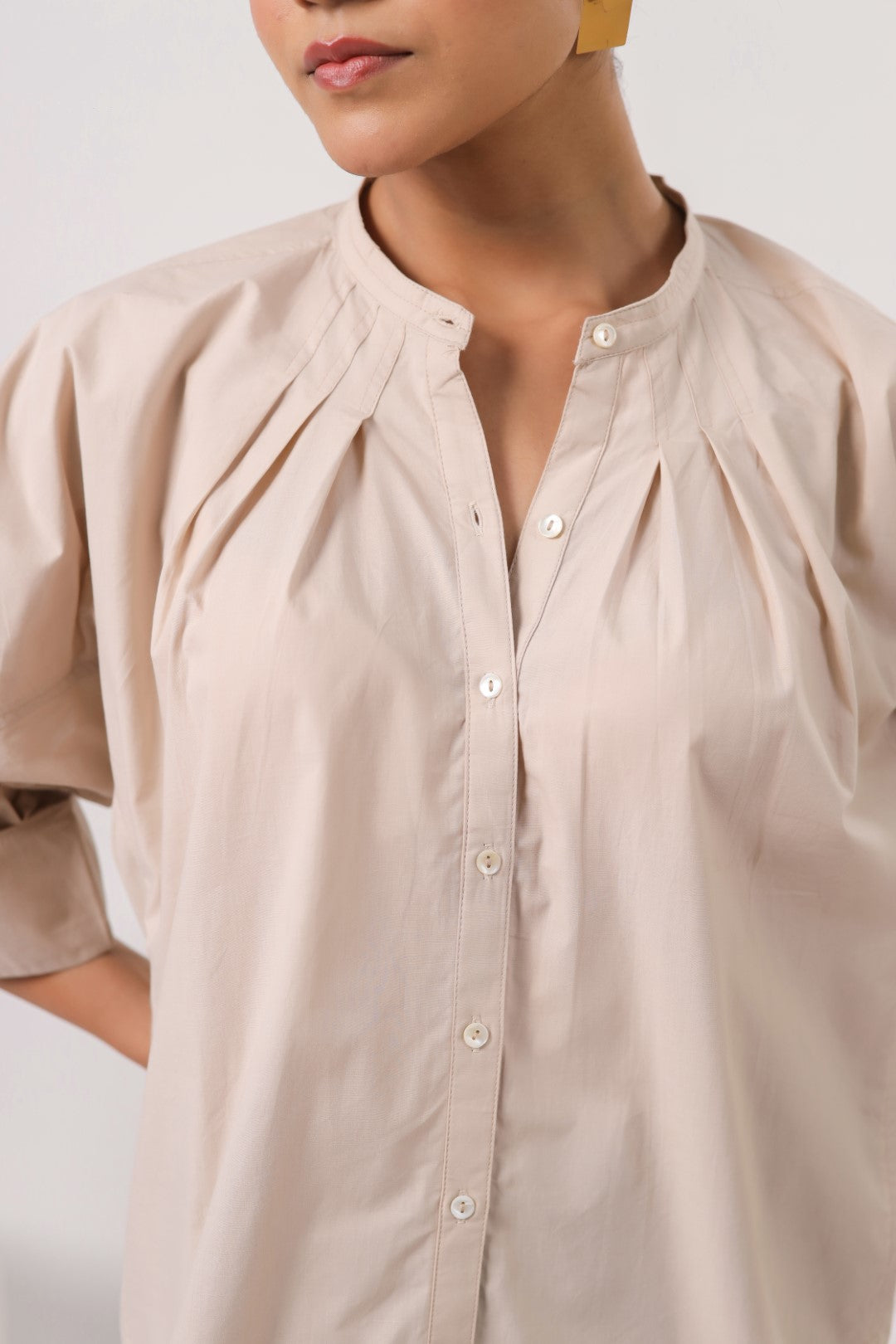 Women's beige cotton tops