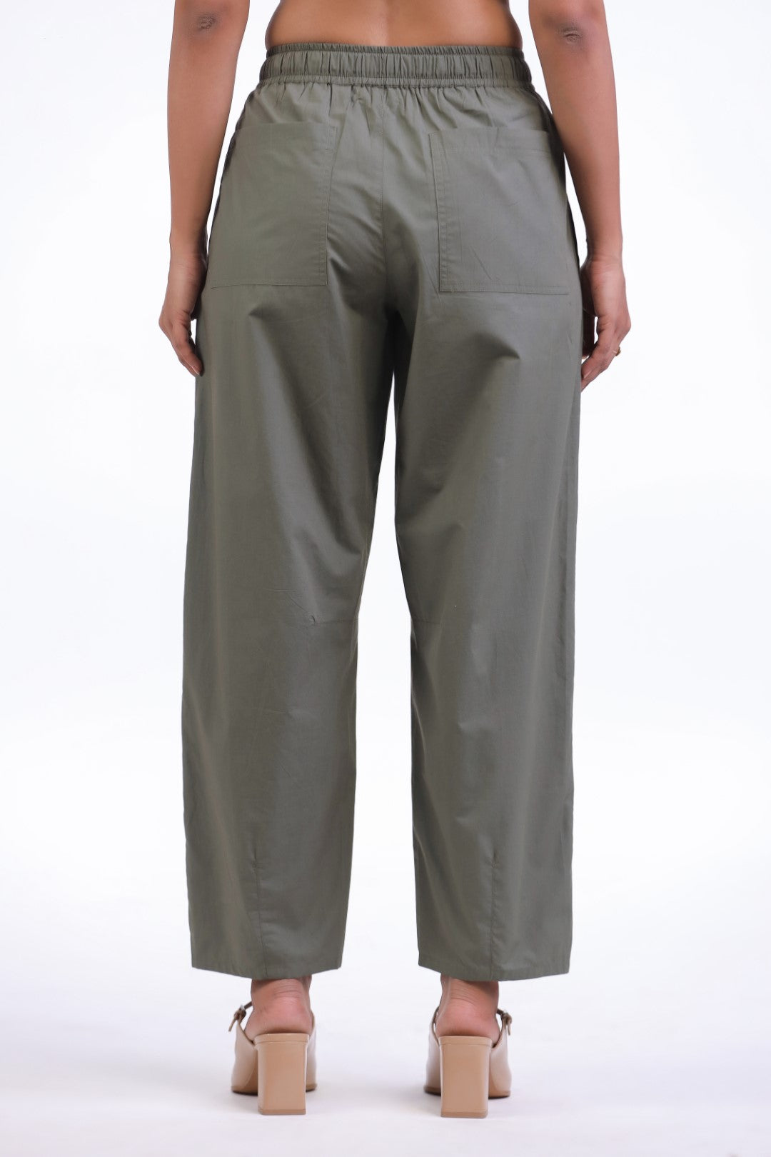 MUUN Women's Khaki Green Solid Cotton Pant