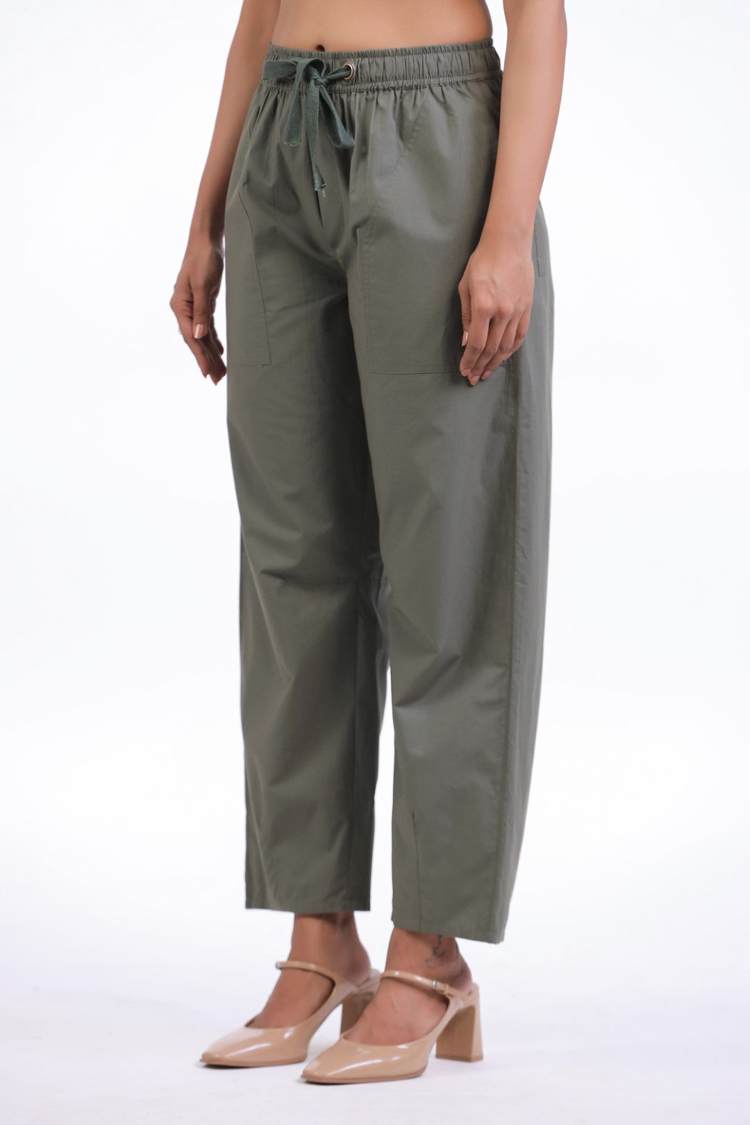 MUUN Women's Khaki Green Solid Cotton Pant
