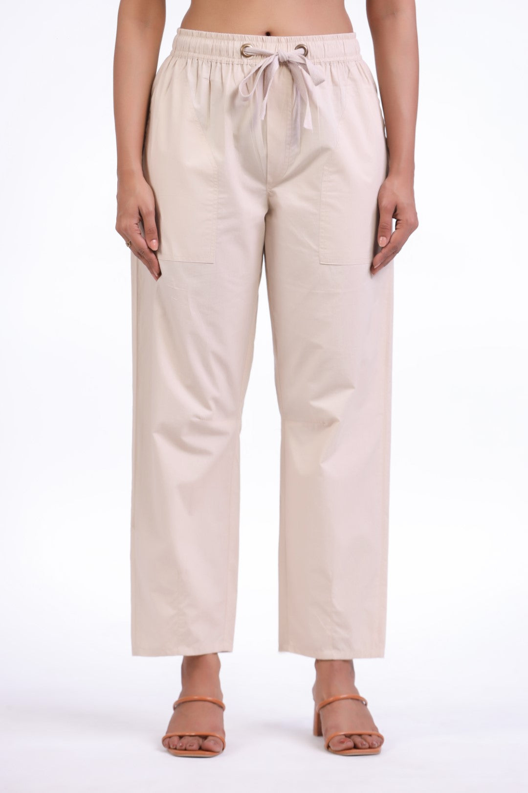 MUUN Women's Off-White Solid Cotton Pant