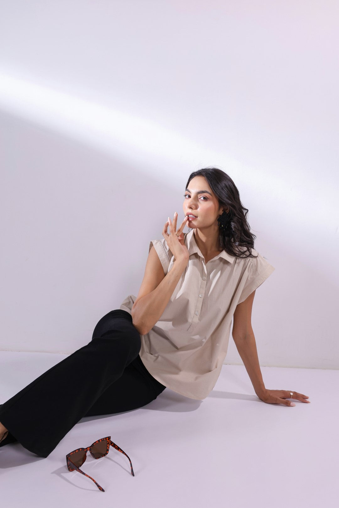 Women's beige cotton tops