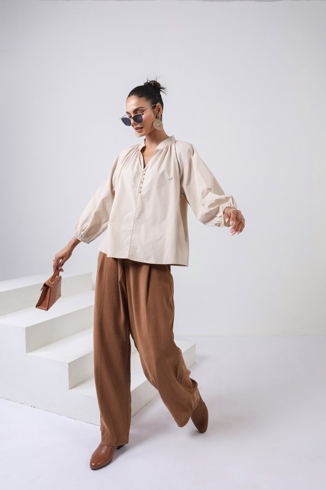Women's beige cotton tops