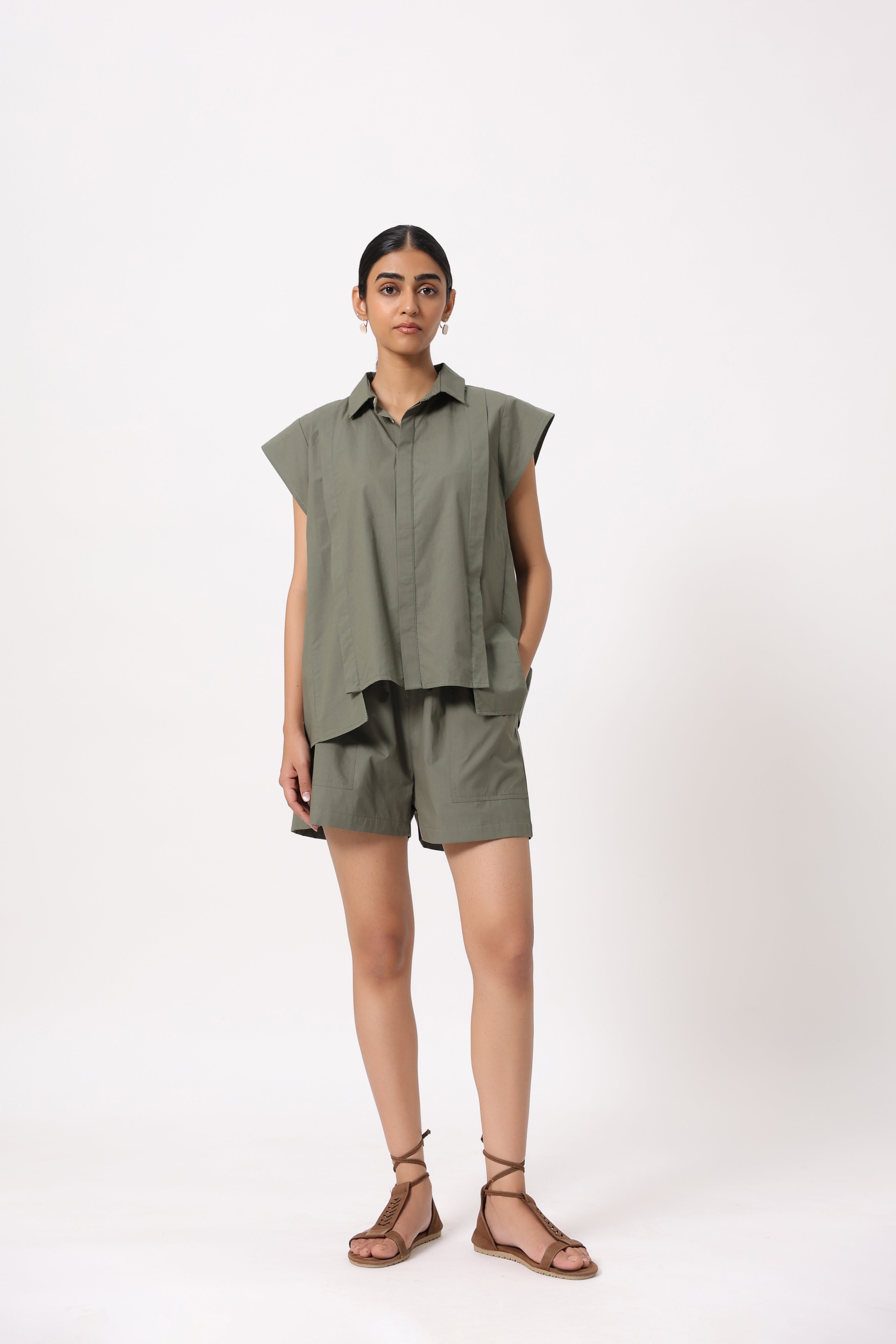 MUUN Women Khaki Green Solid Cotton Short Sleeve Shirt Collar Co-Ord Set