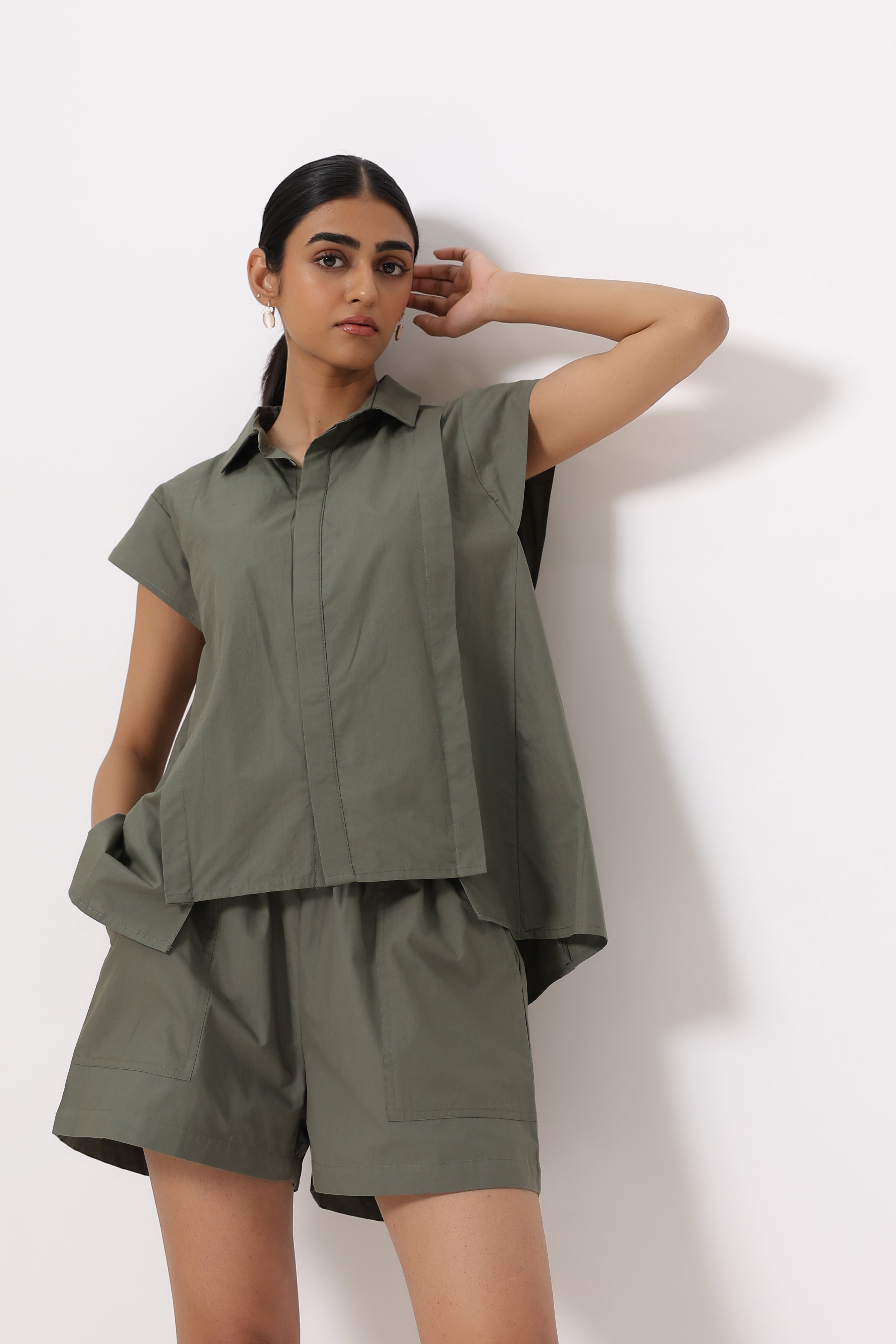 MUUN Women Khaki Green Solid Cotton Short Sleeve Shirt Collar Co-Ord Set