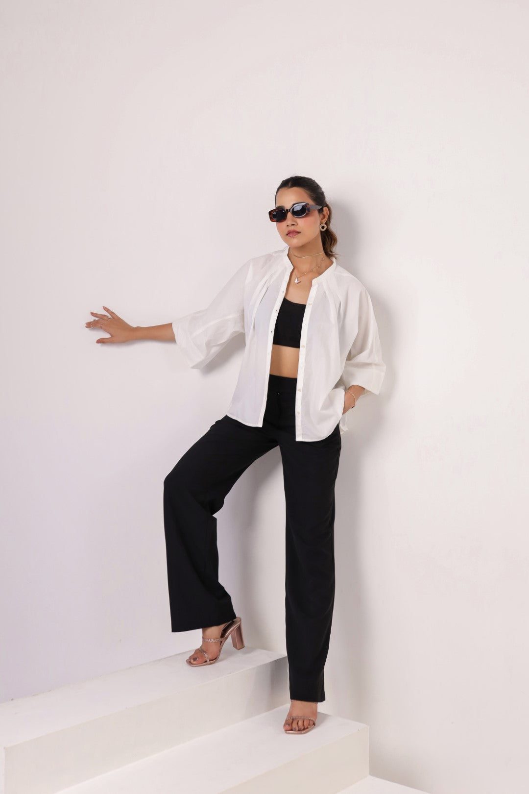 MUUN Women White Solid Cotton Top