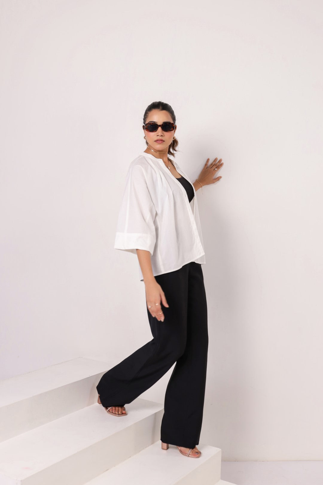 MUUN Women White Solid Cotton Top