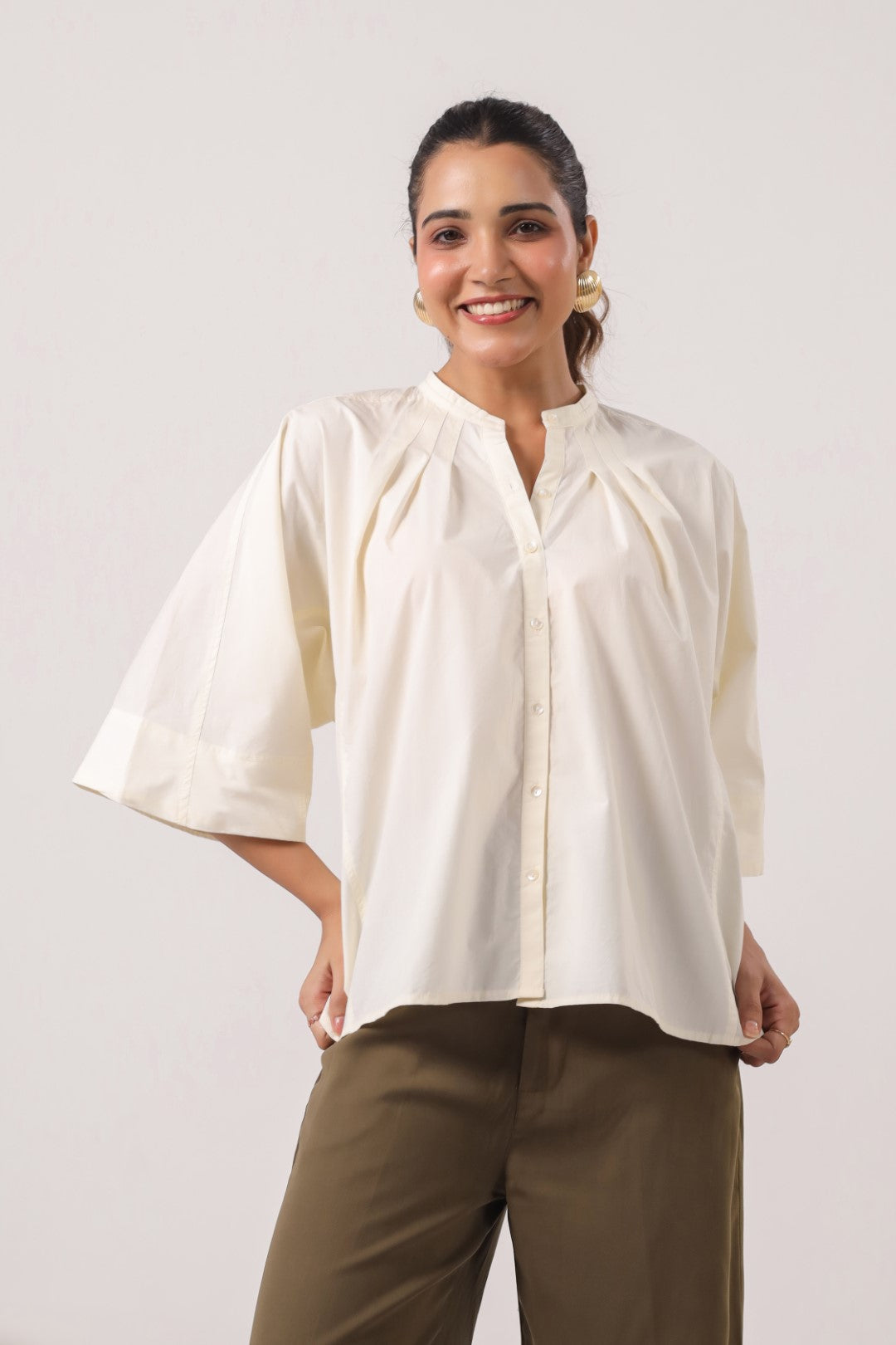 Women's off-white cotton top