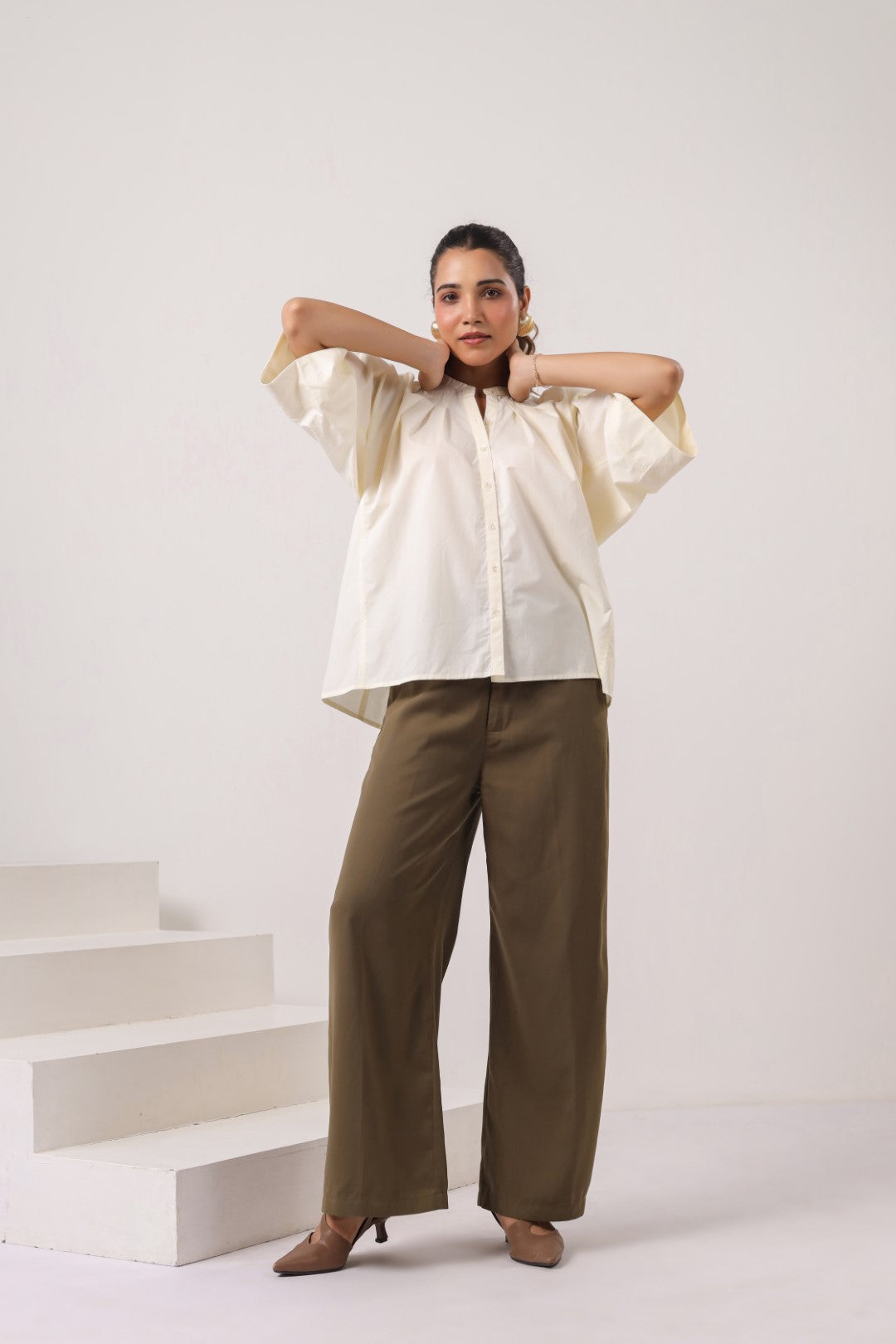 Women's off-white cotton top