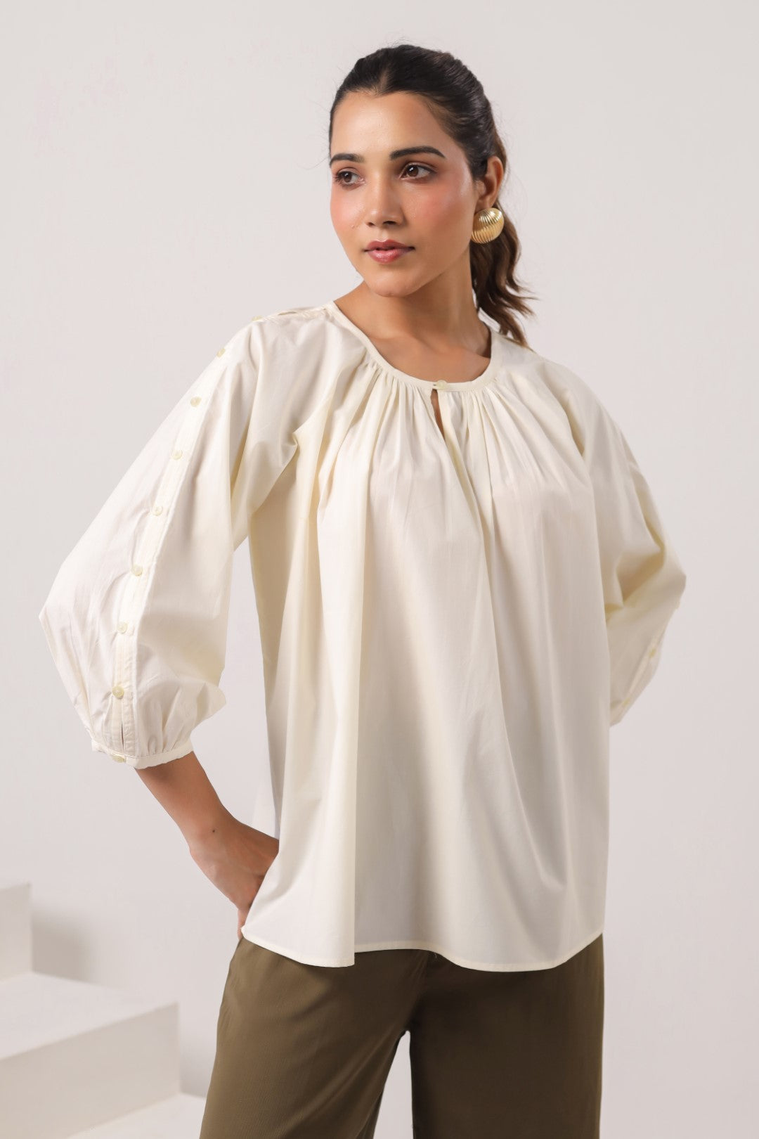 Women's off-white cotton top