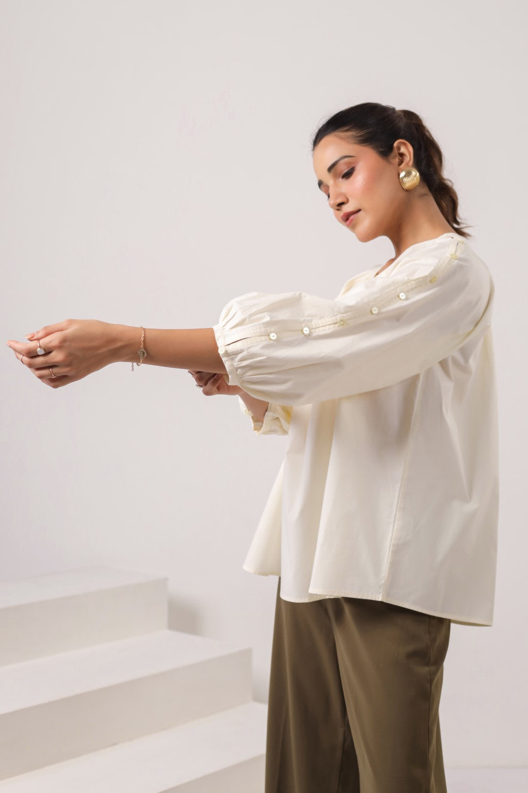 Women's off-white cotton top