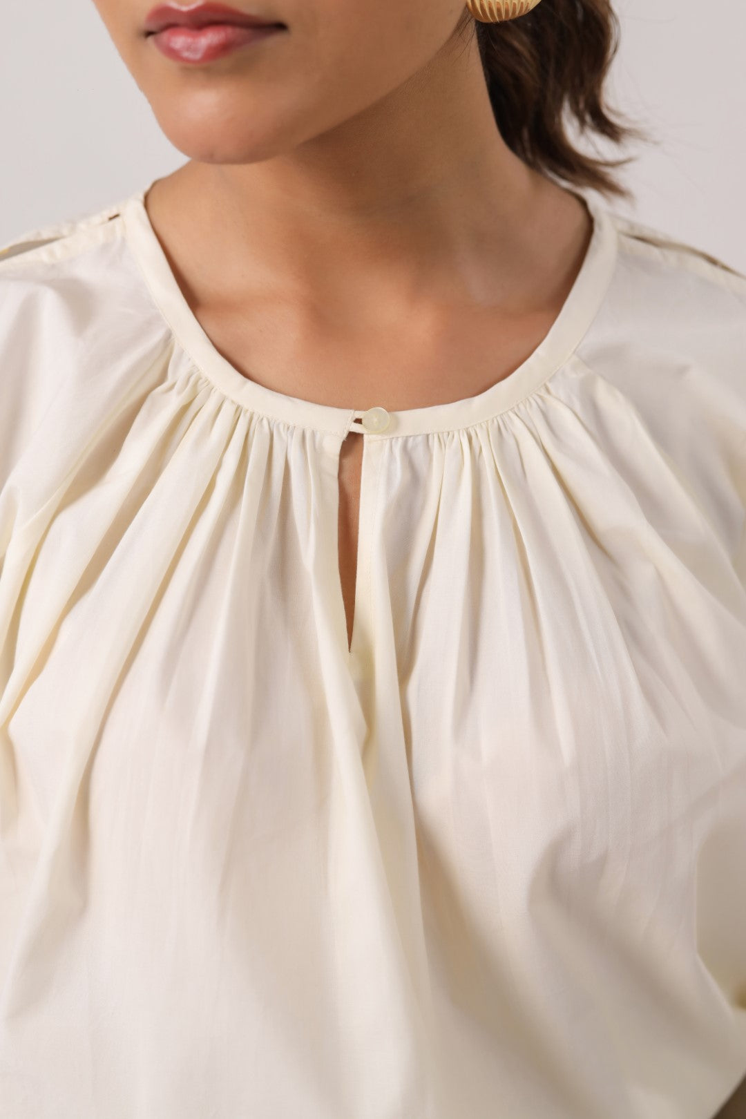 Women's off-white cotton top