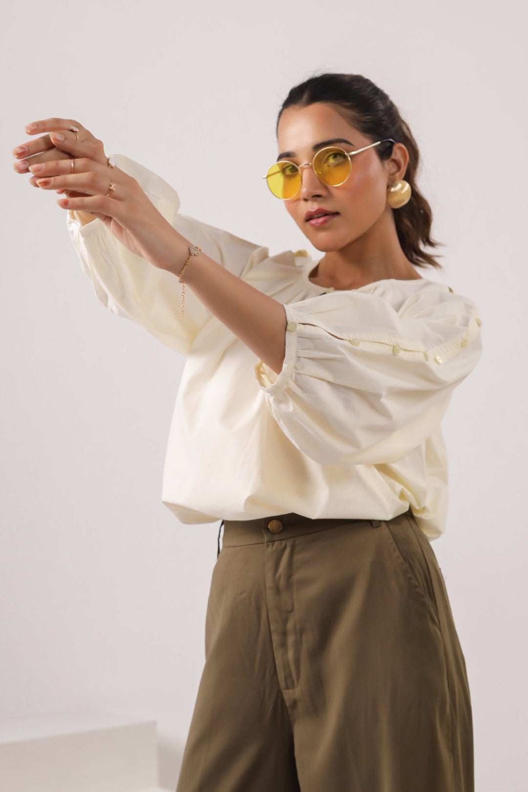 Women's off-white cotton top