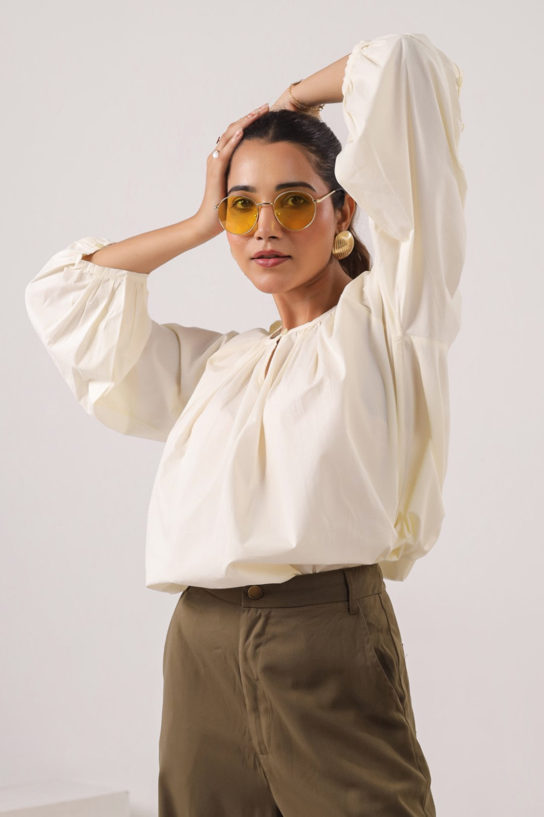 Women's off-white cotton top